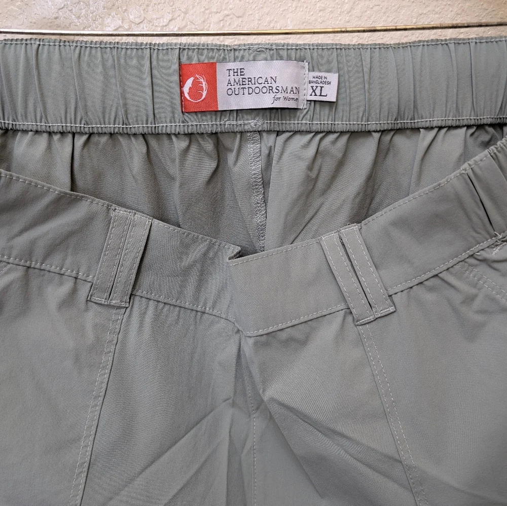 Green Breathable Woman's hiking Shorts By The American Outdoorsman. Size XL